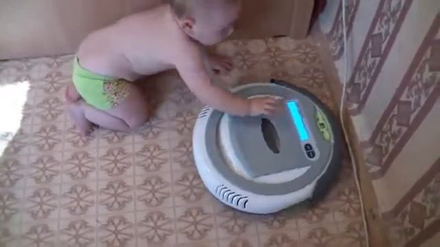 Робот-пылесос для уборки лучший помощник! смотреть онлайн