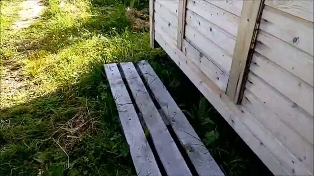 На даче работаю в жару! Площадка перед крыльцом. Продолжаю собирать томаты! смотреть онлайн