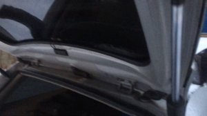 Toyota Caldina открывание пятой двери.