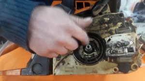 MS250 карбюратор не поддаётся регулировке.