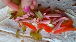 ДОМАШНЯЯ ШАУРМА. БЫСТРО И ВКУСНО. БЫСТРЫЙ ЗАВТРАК. ШАУРМА С КОЛБАСОЙ.