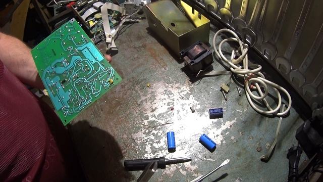 Разбираем кассовый аппарат Ладога К | конденсаторы км | резистор сп5 смотреть онлайн