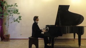 Vitaly Petrov, piano: Chopin, Rachmaninov