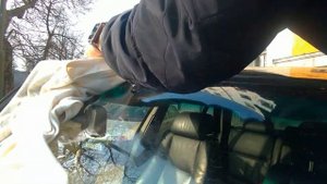 Замена резинки над лобовым стеклом на BMW X5 e53