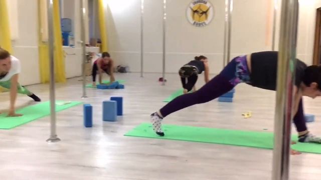 Pole Dance. Pole Trick. Zhukova-Dance смотреть онлайн