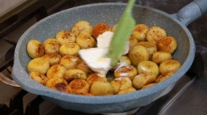 Пельмени на сковороде за 15 минут!  пельмени на сковороде со сметаной и сыром