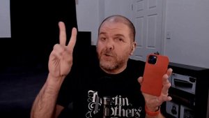 Can you record 2 USB MICROPHONES at once on iPad/iPhone?
