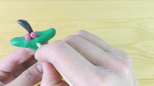 Как слепить Таракана из мультфильма Огги и тараканы