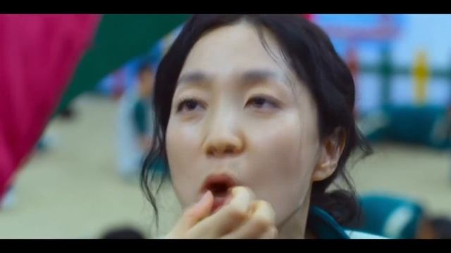 Игра в кальмара, но это зеленый слоник смотреть онлайн