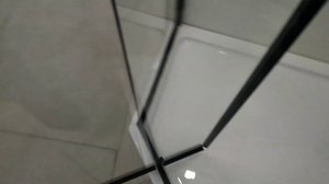 Devit ART FEN0220B черная пятиугольная душевая кабина 100*108