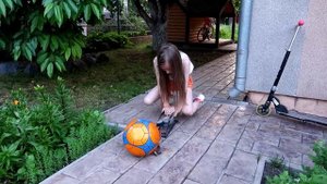 АЛФАВИТ ЧЕЛЛЕНДЖ во дворе ЛЕТОМ Старшая сестра vs Младшая