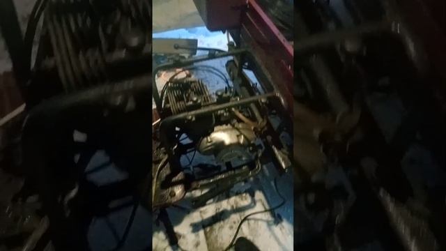 запуск Мотороллера муравей от сварочного аппарата смотреть онлайн