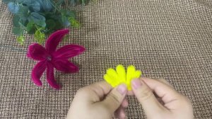 DIY Easy pipe cleaner Lily Flower | How To Make Lily Flower From PiPe Cleaner - Pipe Cleaner Crafts