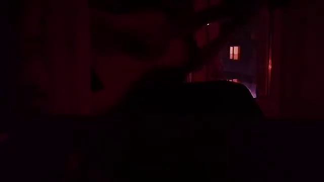 Кавер на подоконнике, темно- оранжевый закат смотреть онлайн