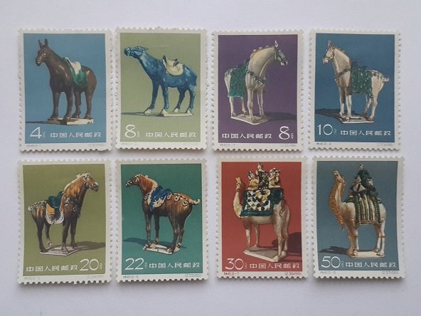 Почтовые марки Китая 1961, Керамические фигуры. Чистые.