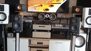 #Battle Elac 243.4 vs. Magnat Signature 703