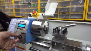 Тока-токарь Маленький да удаленький!..