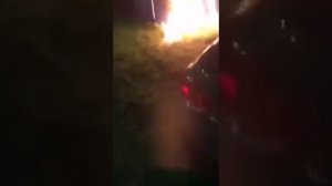 Горящая канистра с бензином в бассейн