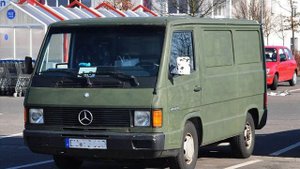 mercedes mb100