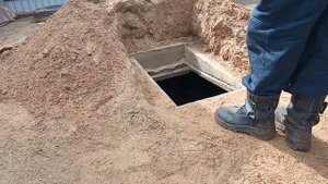 разрываем картофельную яму после зимы