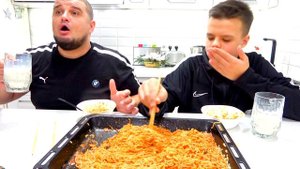 ЕДИМ САМУЮ ОСТРУЮ ЛАПШУ В МИРЕ