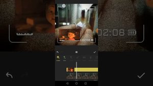 Очень просто. Как наложить картинку, гиф, анимированную картинку на видео, в приложении Inshot.