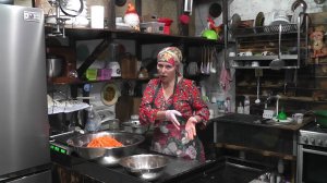 ПОЧЕМУ Я ДОЛЖНА ЖИТЬ ТАК КАК ВЫ?