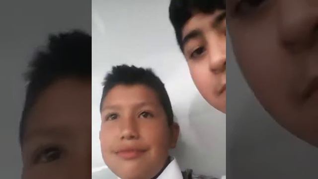 Los Noob en el colegio Virginia gutierres de pineda