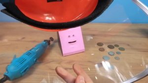 Жующая копилка подавилась и пришлось ее распилить! Что внутри жующей копилки?