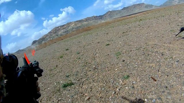 US Army Helmet Cam, 2 Man Team Live Fire React to Contact Drill, M4. смотреть онлайн