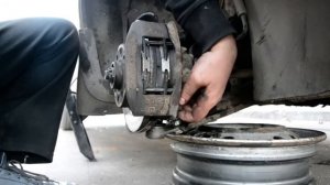 замена передних тормозных колодок на опель кадетт, нексия, ланос.