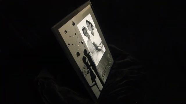 Фоторамка со стразами Сваровски «Влюблённые» смотреть онлайн