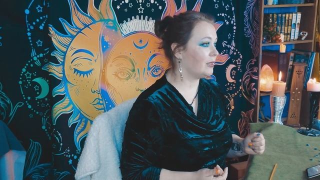 "Когда ничто не помогает , Егильет творит чудеса". Меткий таролог пытается это развидеть.