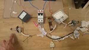 Катушка 200 витков. Зависимость скорости мотора от количества витков.