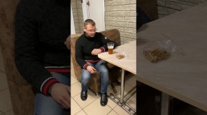 Профессор в Баре. / ГАРДЕЙ И ИВАНЫЧ #россия #рек #рекомендации #shortsvideo #а4 #тренды #топ #ютуб