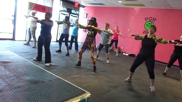 Zumba Toning PGR Family Cardio Club Clip смотреть онлайн