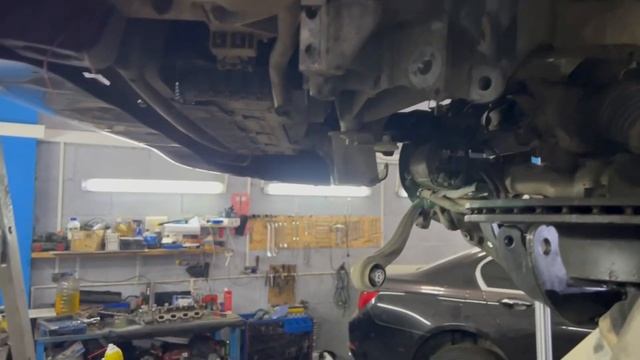 Такого люфта быть не должно! Передний редуктор G30 не гудел, но в сервисе обратили внимание на люфт смотреть онлайн