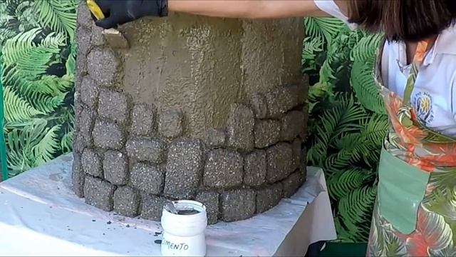 DIY - VASO GRANDE, DE PAREDE, IMITANDO PEDRAS: com cimento e isopor смотреть онлайн