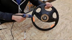 Делаем анатомические шишки на руле под спорт.