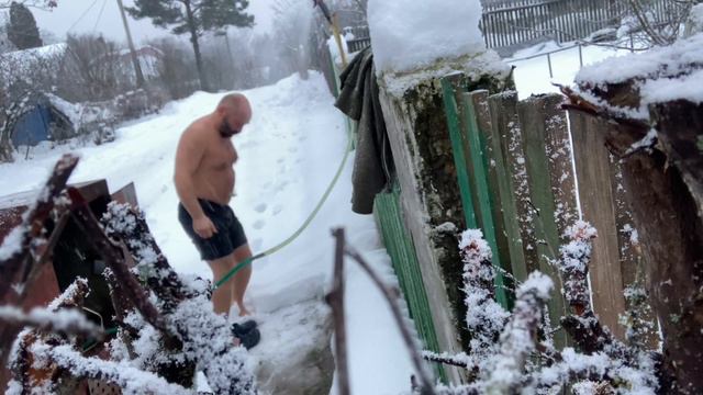 Закаливание холодной водой💧лучший способ уберечься от простудных заболеваний🤧