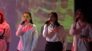 02565 Песня земли Петкович Роксана