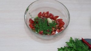 Салат из яиц помидоров и чеснока