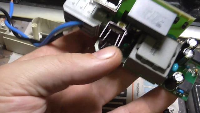 Универсальный счетчик Universal Utility Meter Wm4-96. Ремонт блока питания.