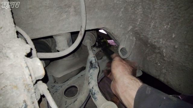 Без ПРОБЛЕМ поставил новые втулки стабилизатора для ДЖИЛИ МК!