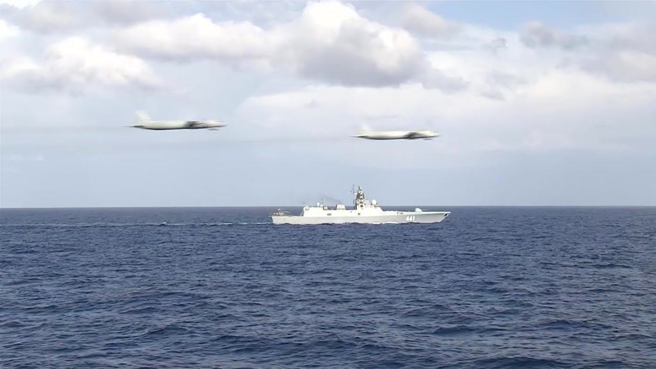 Корабли ВМФ РФ отработали поиск подводных лодок в Средиземном море
