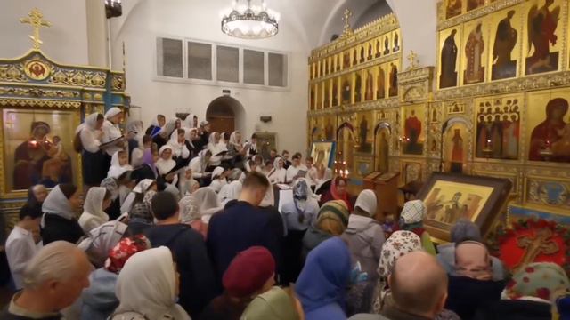 Детская Литургия у мощей Преподобного смотреть онлайн