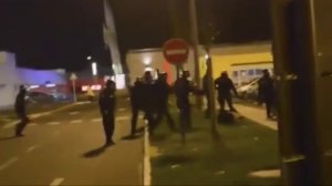 Bavure Policiere - Des CRS passent a tabac deux gilets jaunes - Langueux 22/12/2018