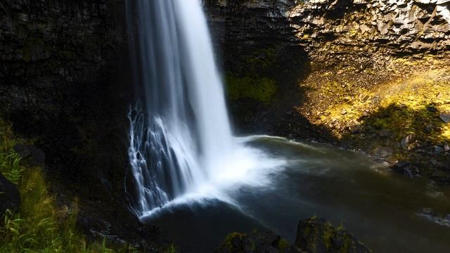 Альпийские озера и реки в 4К | Alpine lakes and rivers video 4K (UHD) смотреть онлайн