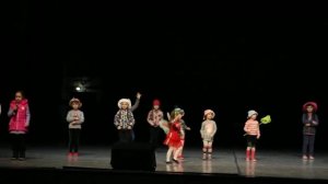 Репетируем танец  "Бабочка" 13/03/19  (Катюша 4 года)