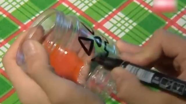 Подсвечник из бросовых материалов / ПОДЕЛКА НА ХЕЛЛОУИН / DIY HALLOWEEN смотреть онлайн